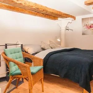 Stylish With Castle View & Free Parking Apartment Laibach
